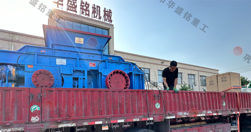 華盛銘廠家的對輥制砂機怎么樣？市場價一臺多少錢？