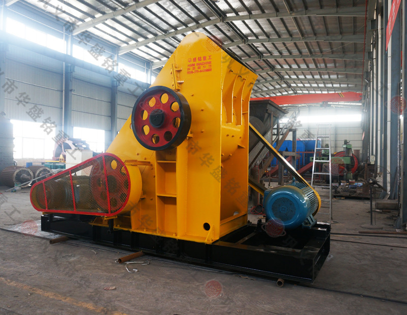 樹皮粉碎機(jī)，雙級(jí)粉碎機(jī)試機(jī) 華盛銘重工