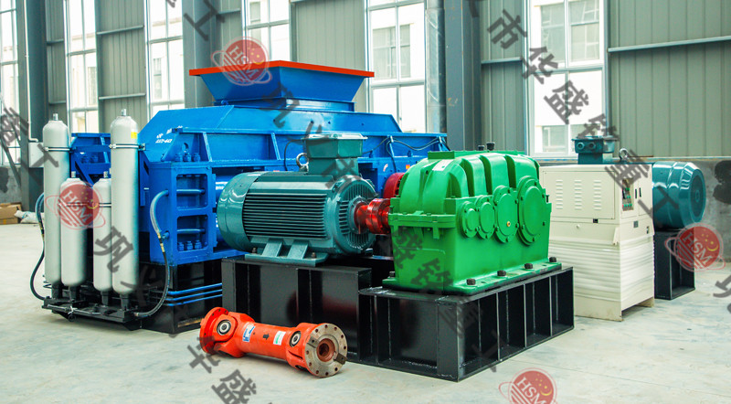 大型對(duì)輥制砂機(jī)